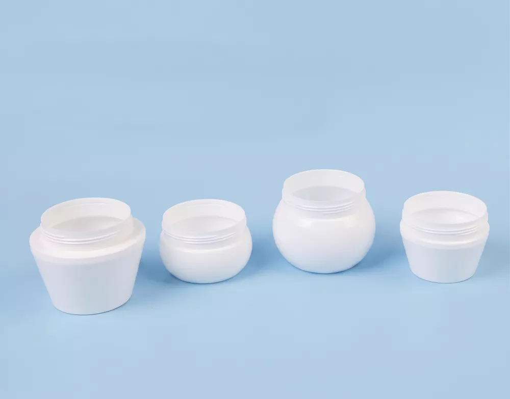 Cosmetic bottles produced by EP-ZQ60 injection blow molding machine