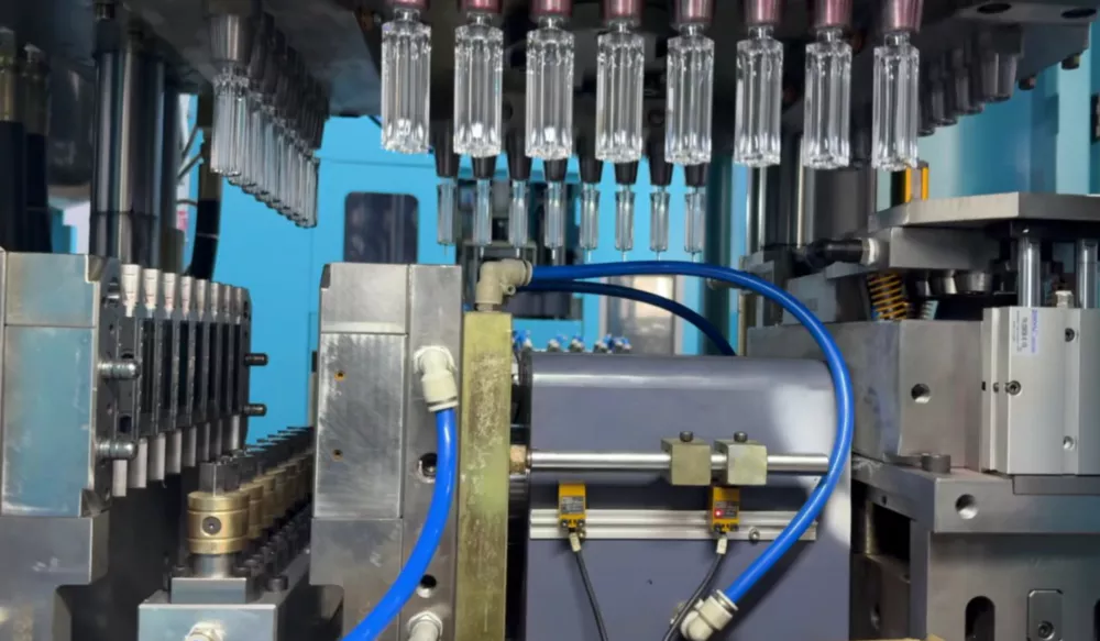 South Korea cosmetics customer — EP-HGY150-V4-EV ISBM machine deployment