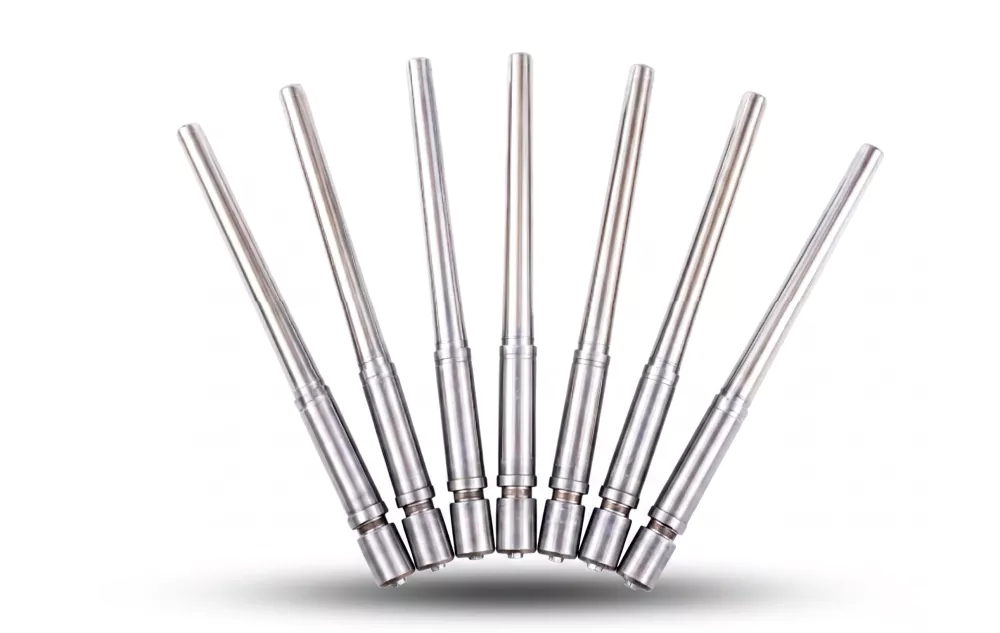 ISBM stretch rod mechanism showing axial elongation during injection stretch blow molding